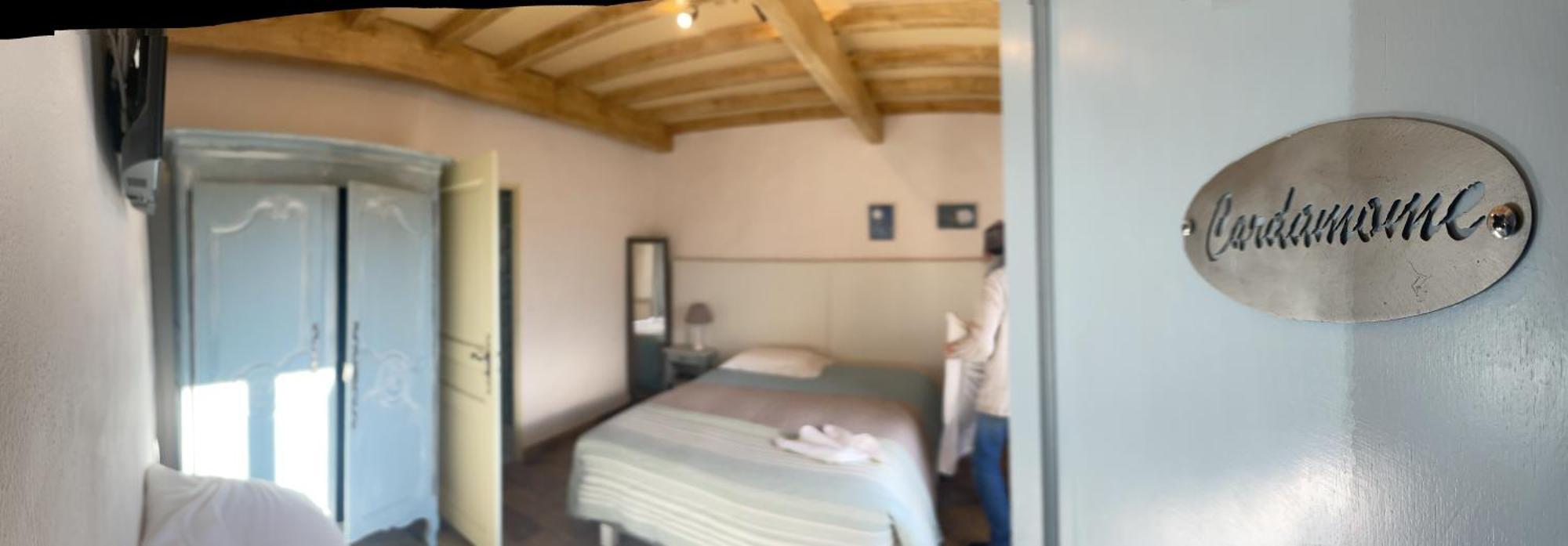 L'Escampe Bed & Breakfast Saturargues Phòng bức ảnh