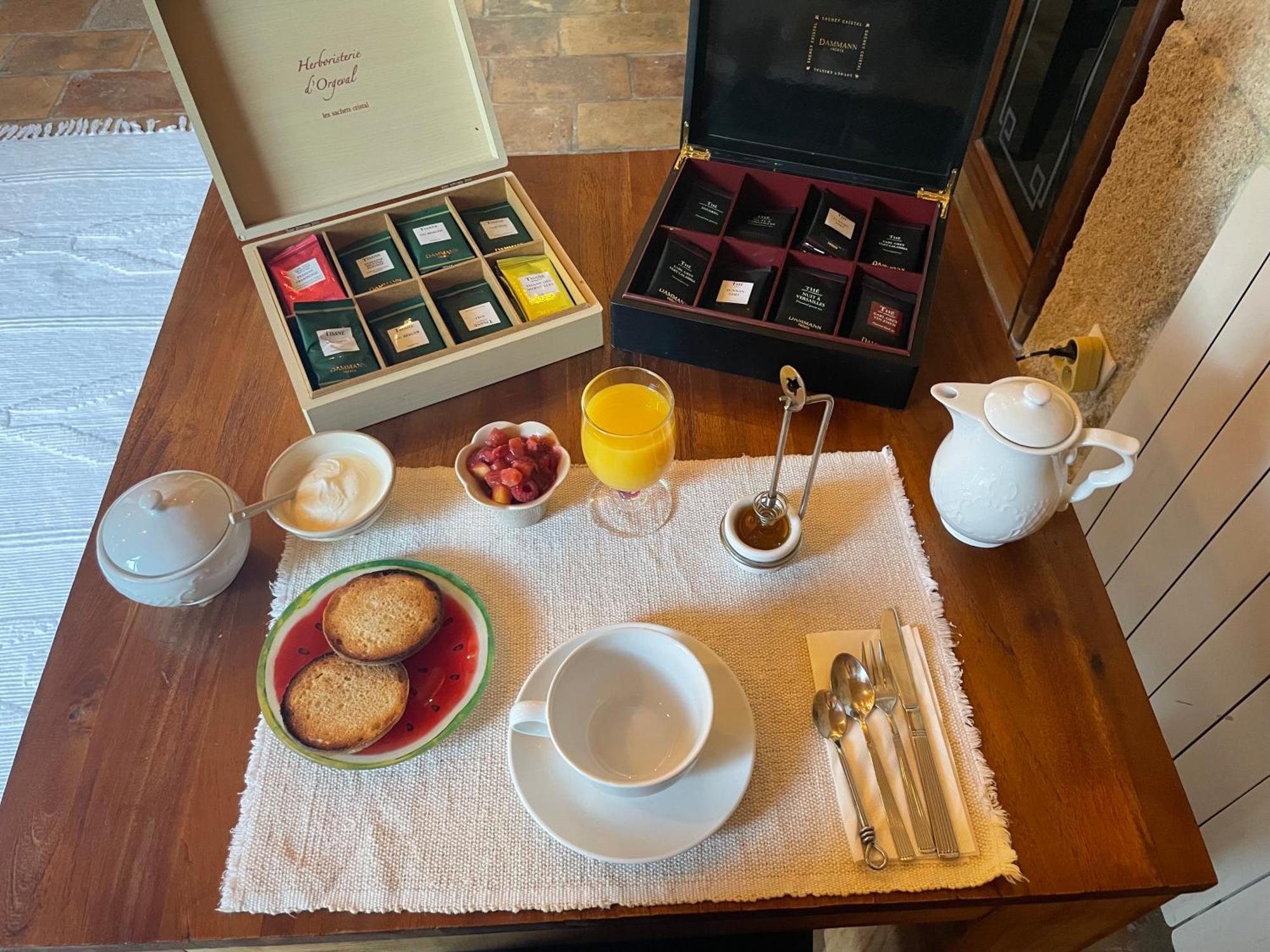 L'Escampe Bed & Breakfast Saturargues Ngoại thất bức ảnh